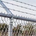 Hot-dipped GI 3 strand barbed iron wire fencing