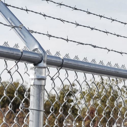 Heavy duty galvanized 6 strand barbed wire fence