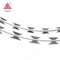 China factory supply flat razor blade wire mesh fencing